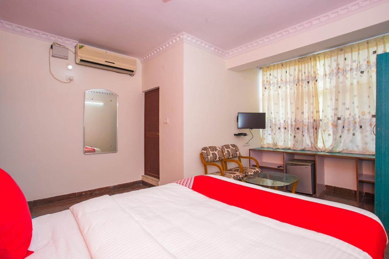 Oyo 16123 Chandana Deluxe Bengaluru Kültér fotó