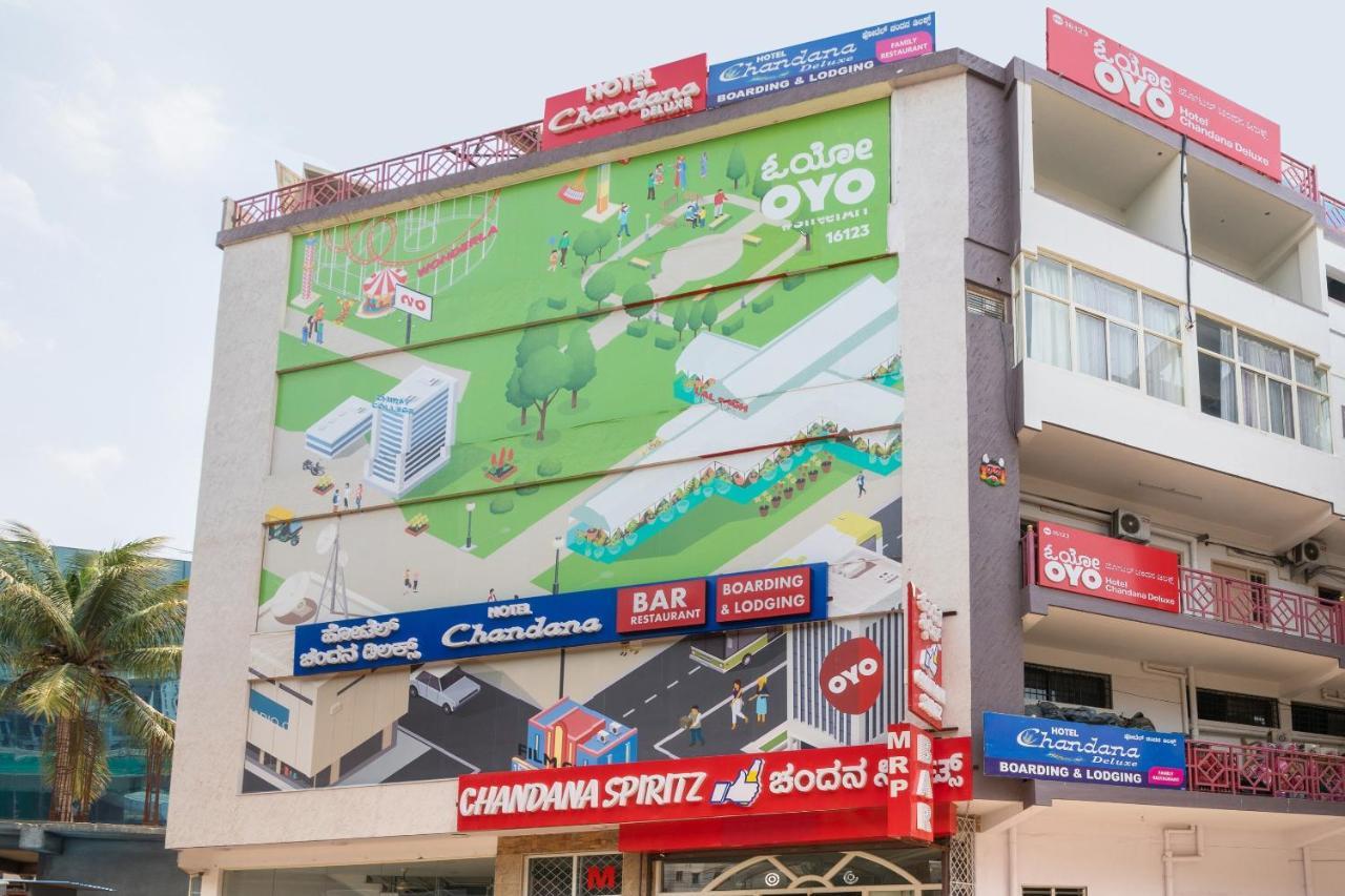 Oyo 16123 Chandana Deluxe Bengaluru Kültér fotó