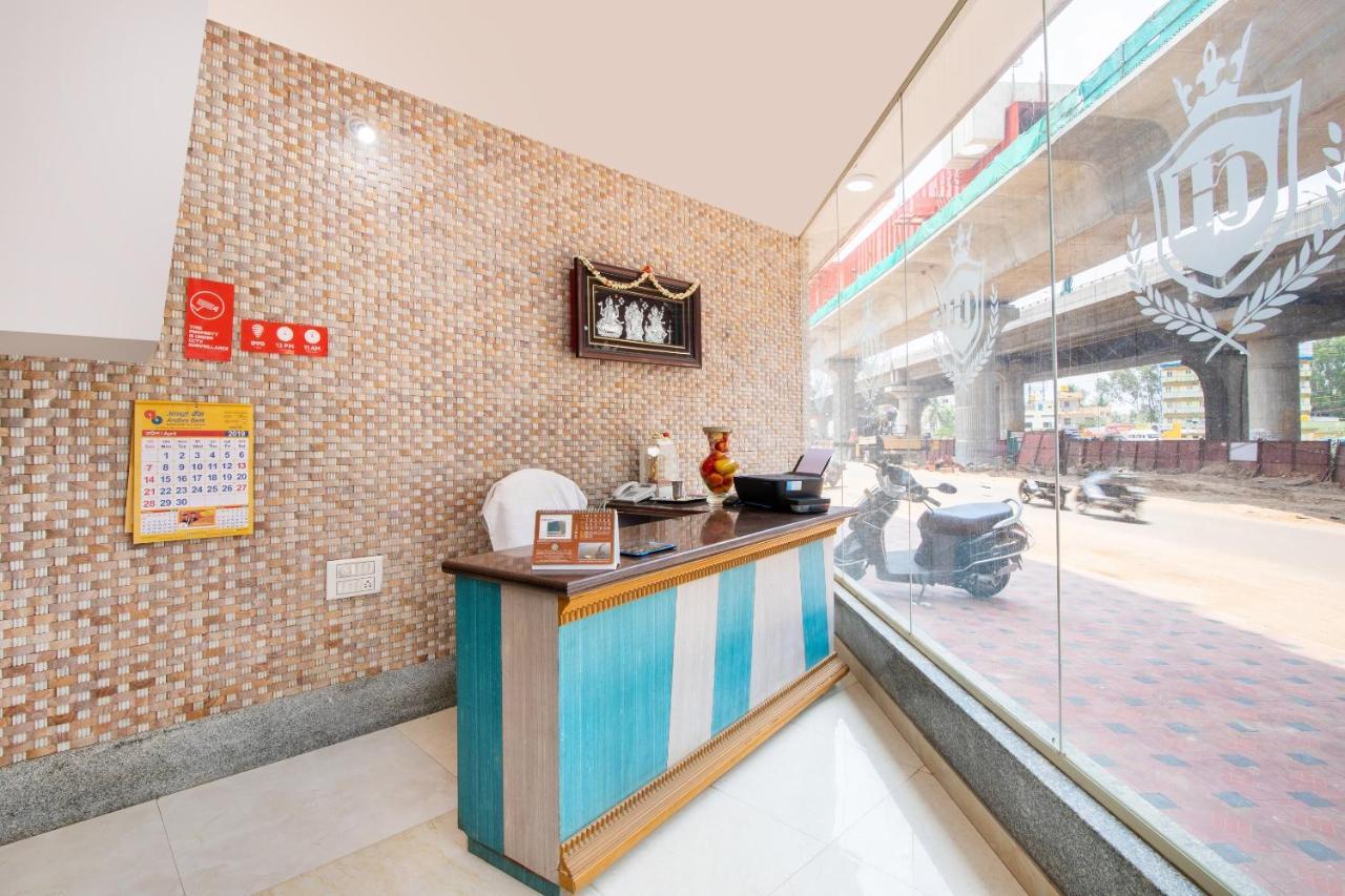 Oyo 16123 Chandana Deluxe Bengaluru Kültér fotó
