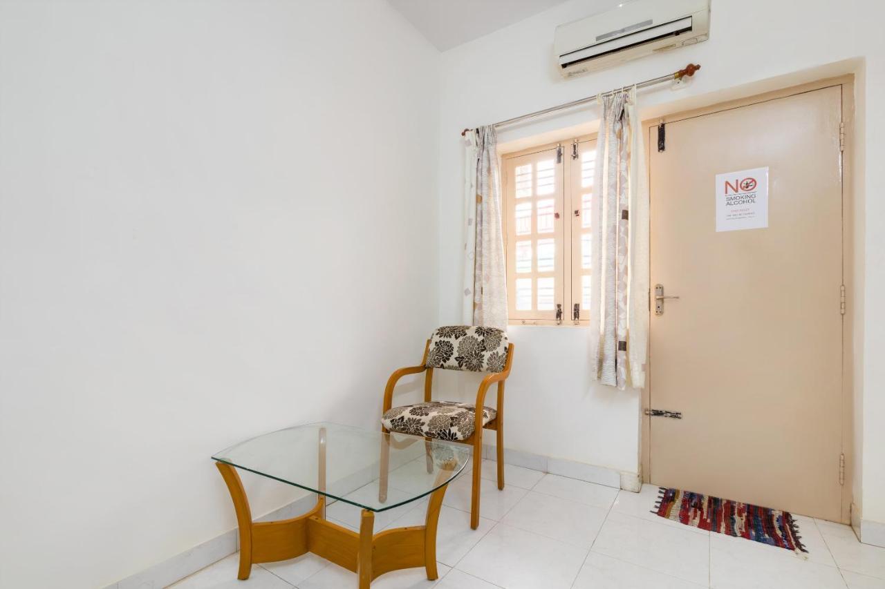 Oyo 16123 Chandana Deluxe Bengaluru Kültér fotó
