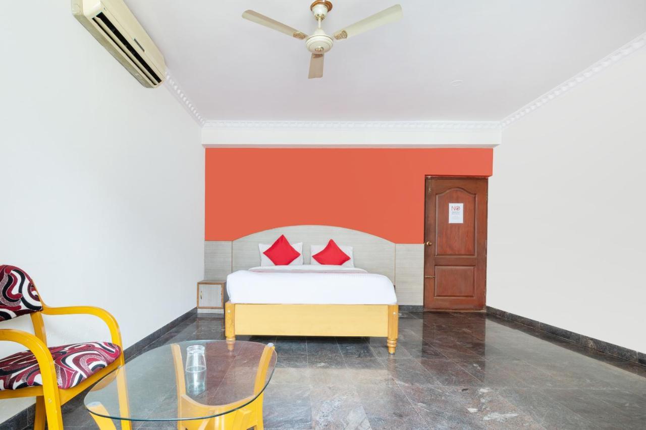 Oyo 16123 Chandana Deluxe Bengaluru Kültér fotó